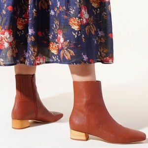 Charlotte Stone Henri Boot Size 8 Whiskey